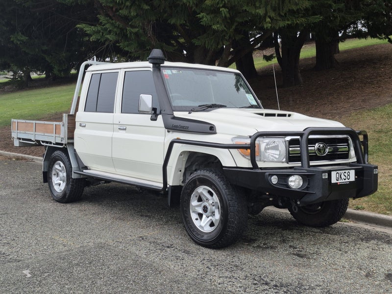 2024 Toyota Land Cruiser 70 LX 4.5DT 5MT 4WD DC... image 2