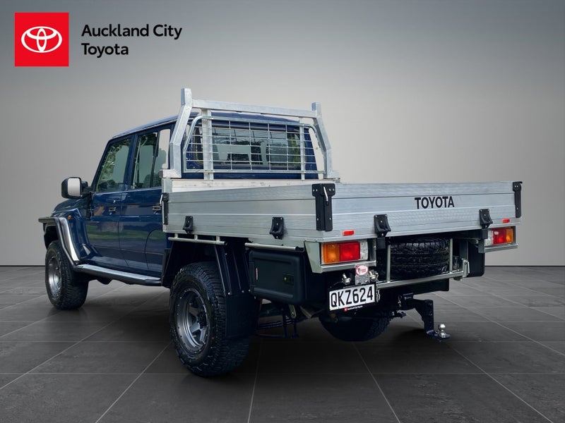 2024 Toyota Land Cruiser 70 LX 4.5DT 5MT 4WD DC... image 5