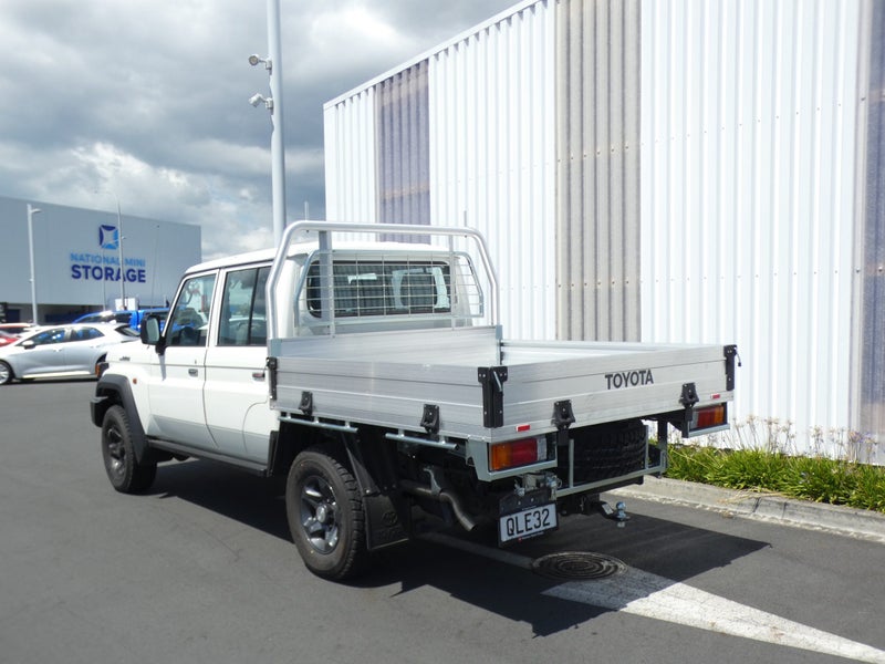 2024 Toyota Land Cruiser 70 LX image 3