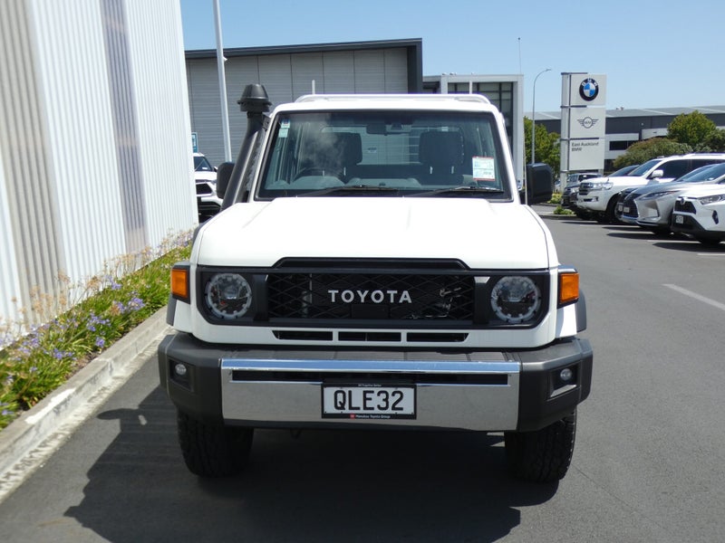 2024 Toyota Land Cruiser 70 LX image 4