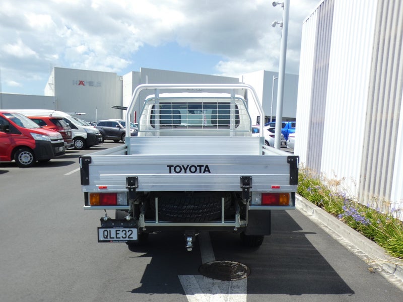 2024 Toyota Land Cruiser 70 LX image 5