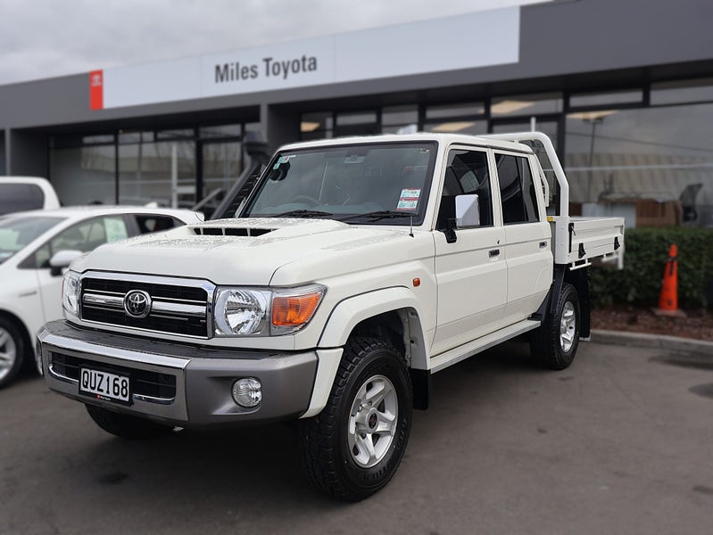 2024 Toyota Land Cruiser 70 LX 4WD 4.5DT V8 Manual image 3