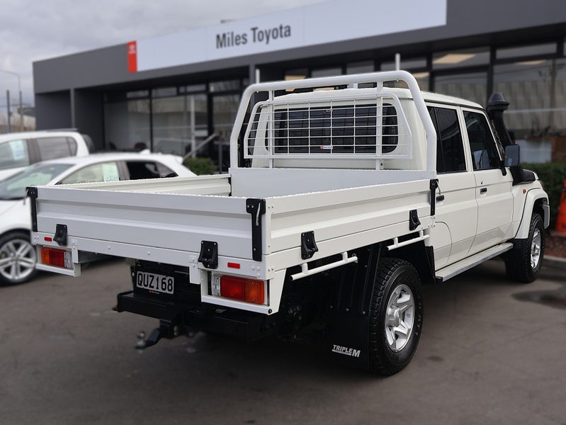 2024 Toyota Land Cruiser 70 LX 4WD 4.5DT V8 Manual image 5
