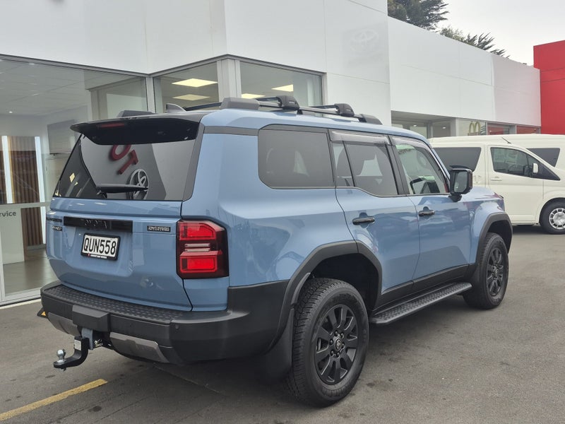 2024 Toyota Land Cruiser Adventure 2.8DT Hybrid... image 3