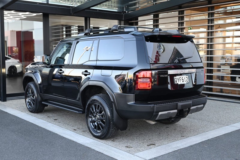 2024 Toyota Land Cruiser GXL 2.8 Turbo Diesel H... image 2