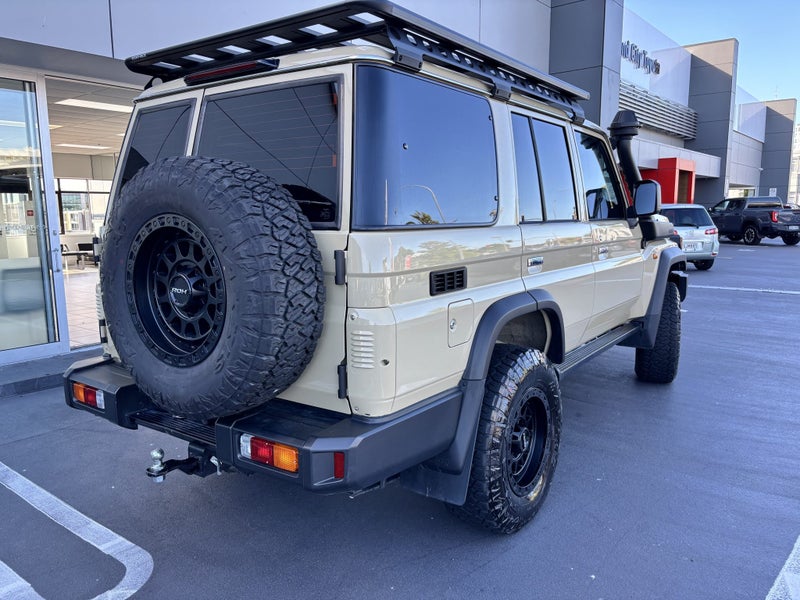 2024 Toyota Land Cruiser Landcruiser LX 2.8DT/4... image 3