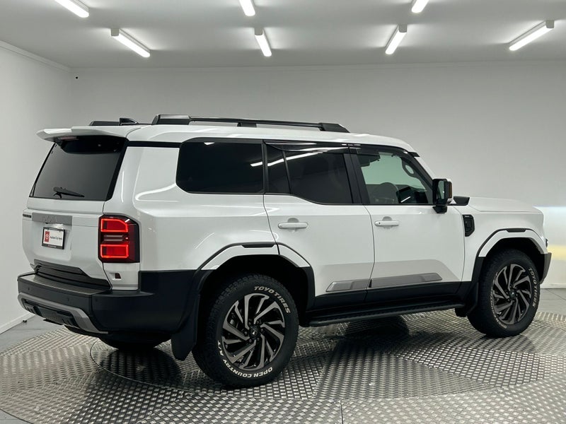 2024 Toyota Land Cruiser Prado 250 2.8D VX AWD image 3
