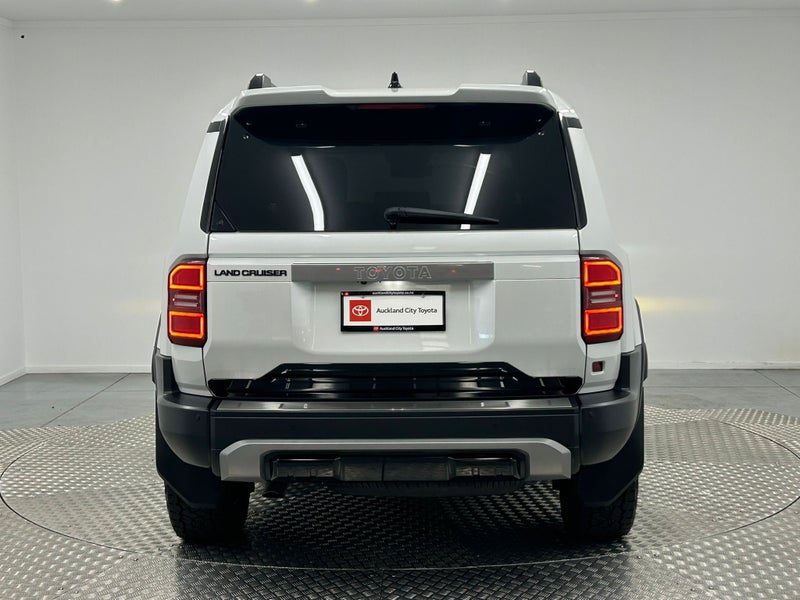 2024 Toyota Land Cruiser Prado 250 2.8D VX AWD image 4