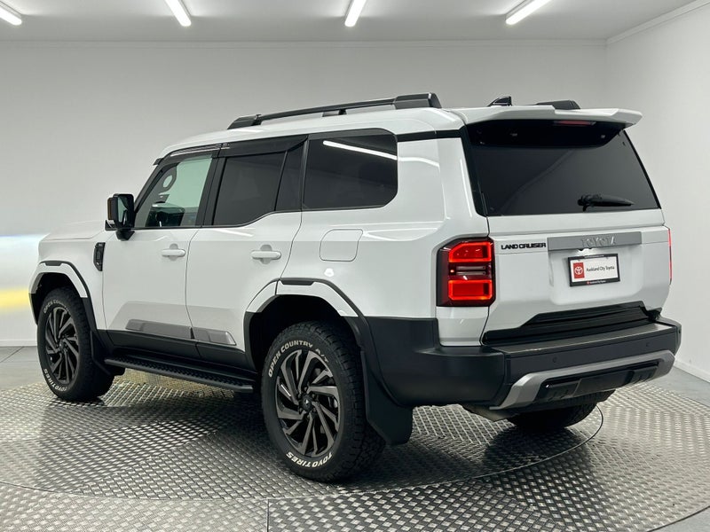 2024 Toyota Land Cruiser Prado 250 2.8D VX AWD image 5