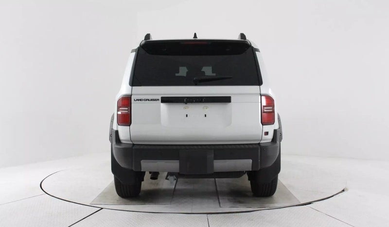 2024 Toyota Land Cruiser Prado 250 2.8D VX AWD image 4