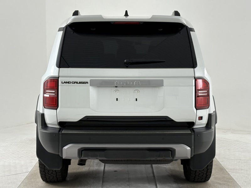 2024 Toyota Land Cruiser Prado 250 2.8D VX AWD image 3