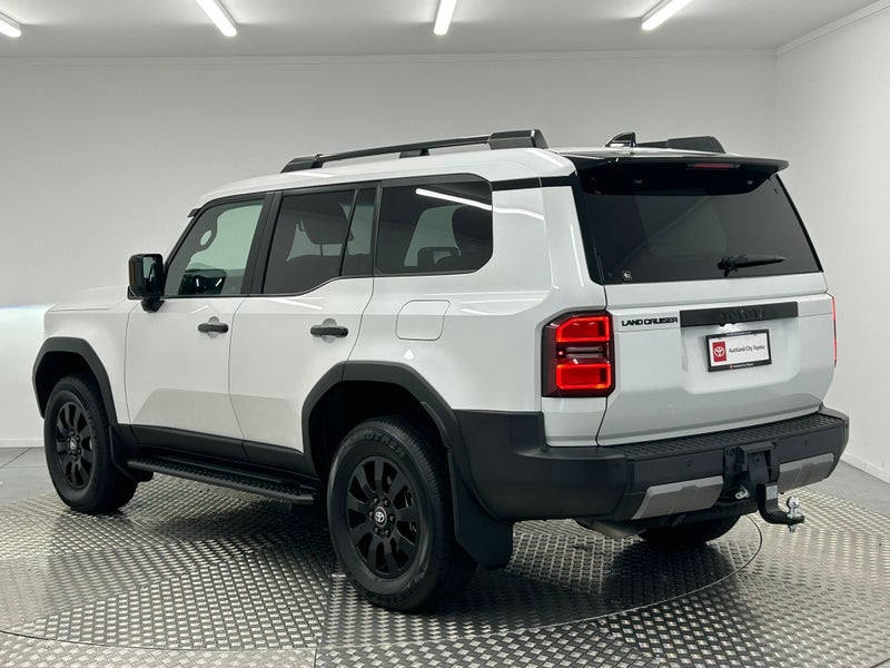 2024 Toyota Land Cruiser Prado 250 2.8D ZX AWD image 5