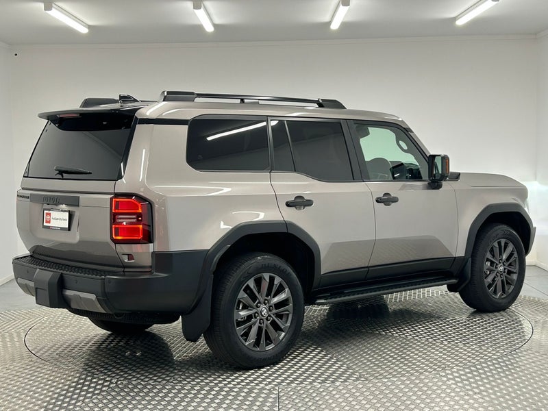 2024 Toyota Land Cruiser Prado 250 2.8D ZX AWD image 3