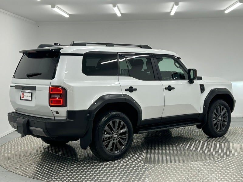 2024 Toyota Land Cruiser Prado 250 2.8D ZX AWD image 3