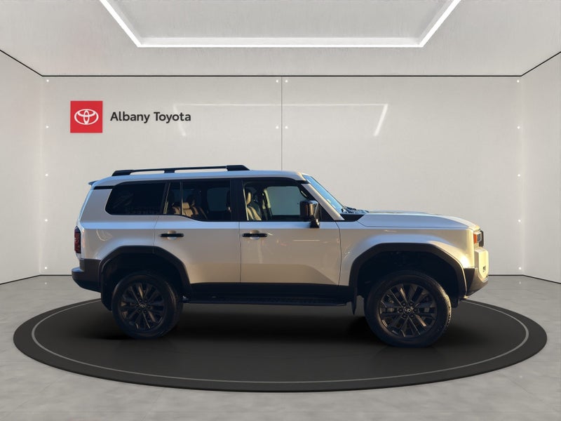 2024 Toyota Land Cruiser Prado 250 2.8D ZX AWD... image 2