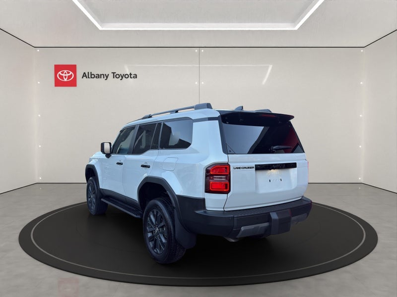 2024 Toyota Land Cruiser Prado 250 2.8D ZX AWD... image 4