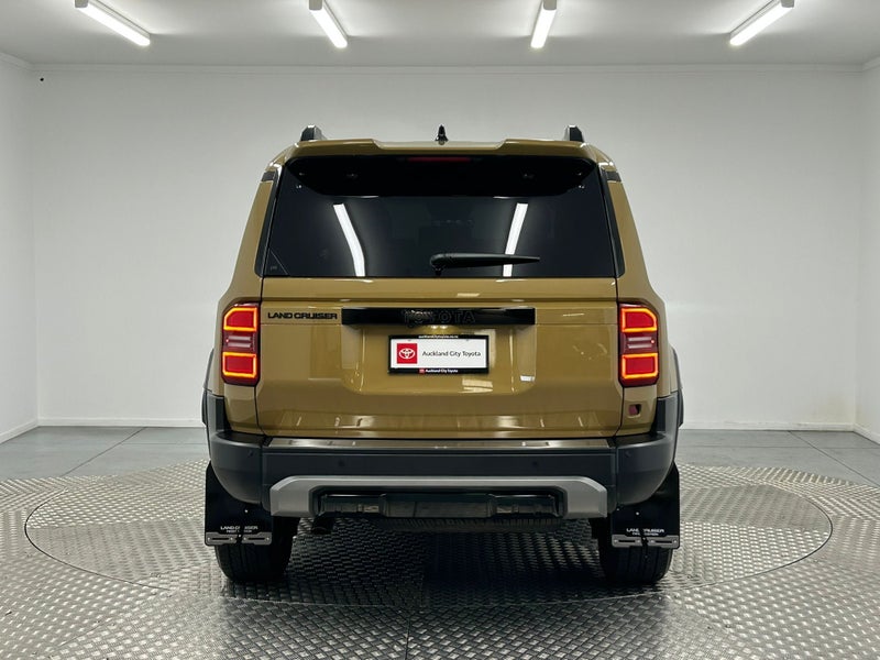 2024 Toyota Land Cruiser Prado 250 VX First Edi... image 4