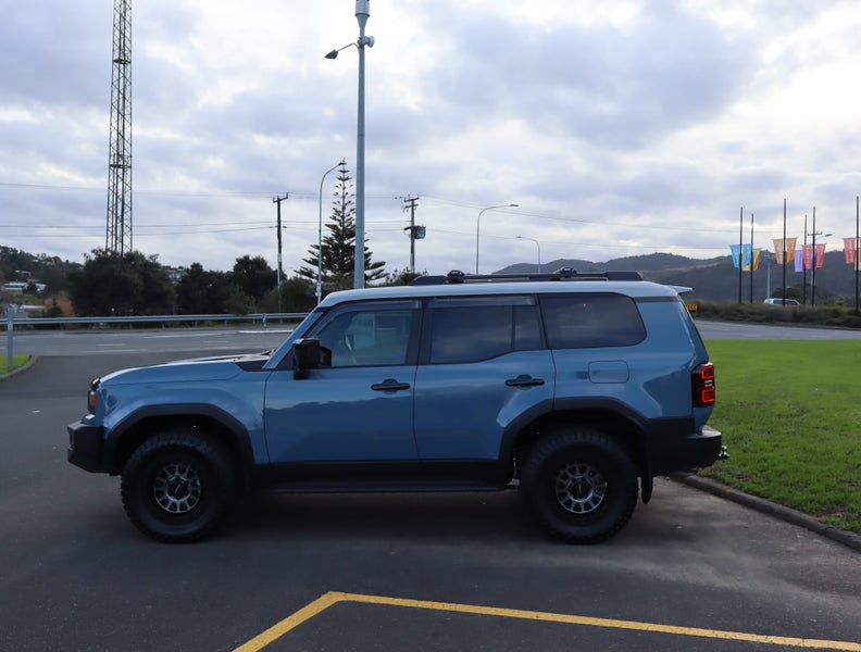 2024 Toyota Land Cruiser Prado ADV 2.8D Hybrid... image 5