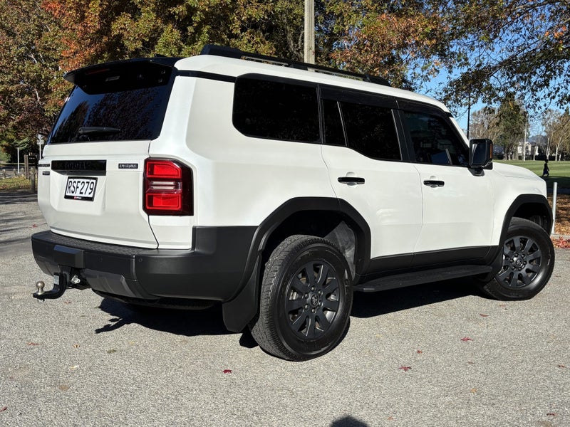 2024 Toyota Land Cruiser Prado ADV 2.8D Hybrid... image 5