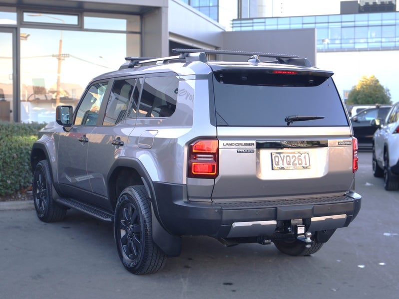 2024 Toyota Land Cruiser Prado ADVENTURE, 4WD/4... image 5