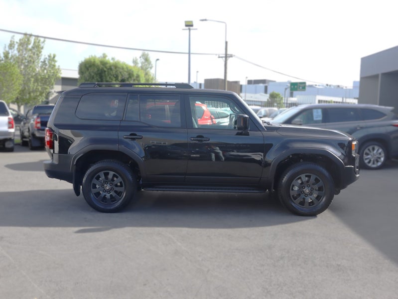 2024 Toyota Land Cruiser Prado ADVENTURE DIESEL... image 4