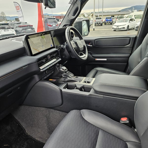 2024 Toyota Land Cruiser Prado Adventure Hybrid... image 3
