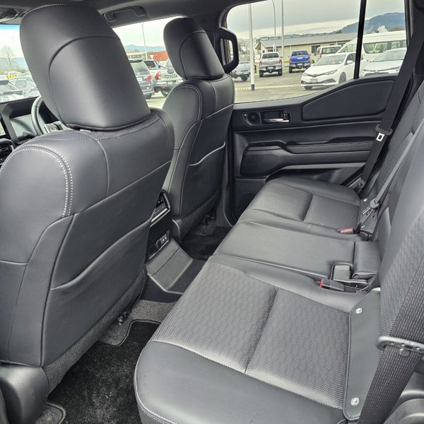 2024 Toyota Land Cruiser Prado Adventure Hybrid... image 4