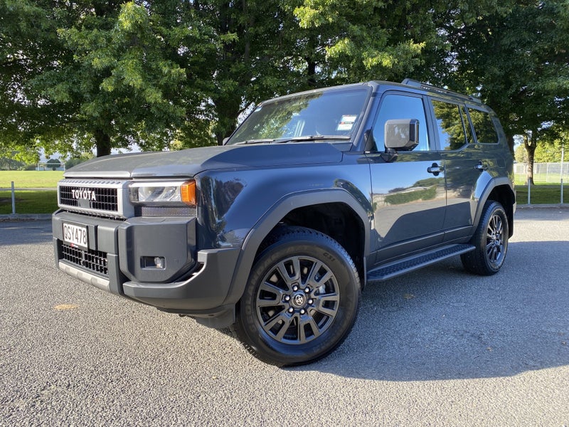 2024 Toyota Land Cruiser Prado GXL 2.8D Hybrid... image 3