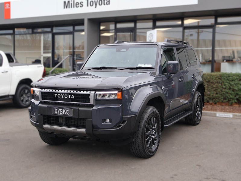 2024 Toyota Land Cruiser Prado GXL 2.8D Hybrid... image 3