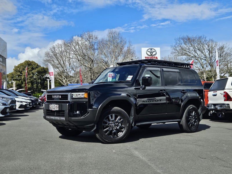 2024 Toyota Land Cruiser Prado GXL 2.8D Hybrid image 2