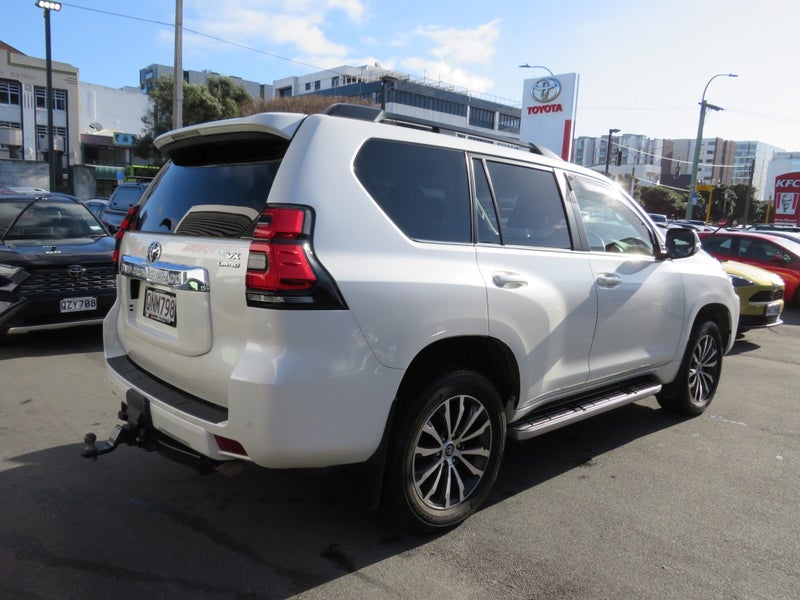 2024 Toyota Land Cruiser Prado Landcruiser Prad... image 4