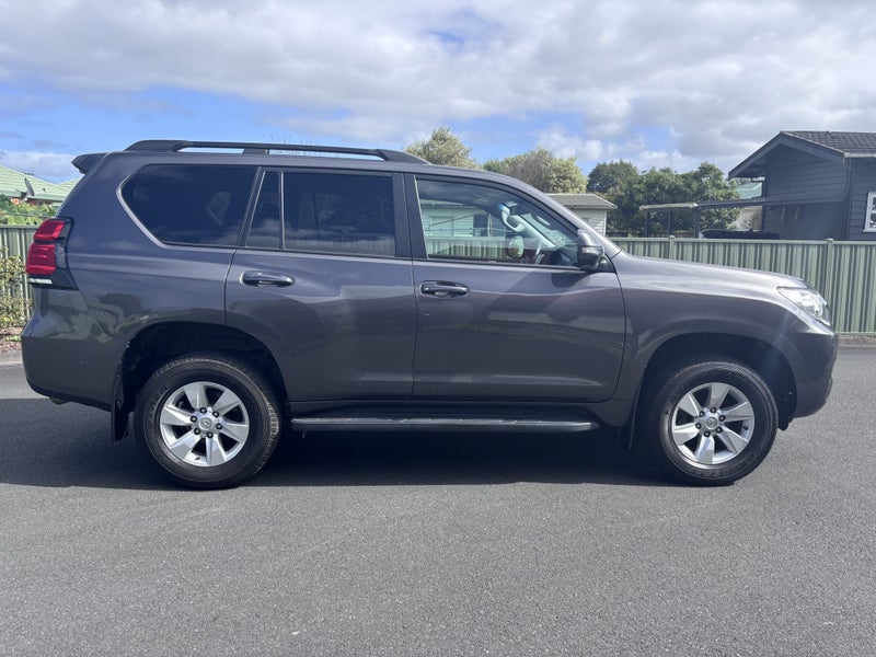 2024 Toyota Land Cruiser Prado Prado GX 2.8D 6A... image 2
