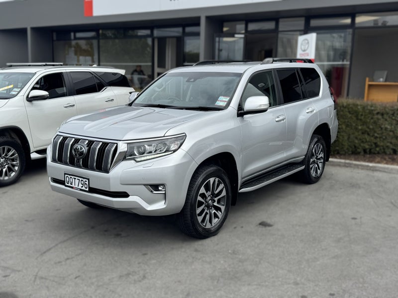 2024 Toyota Land Cruiser Prado VX 2.8 Diesel 4... image 3