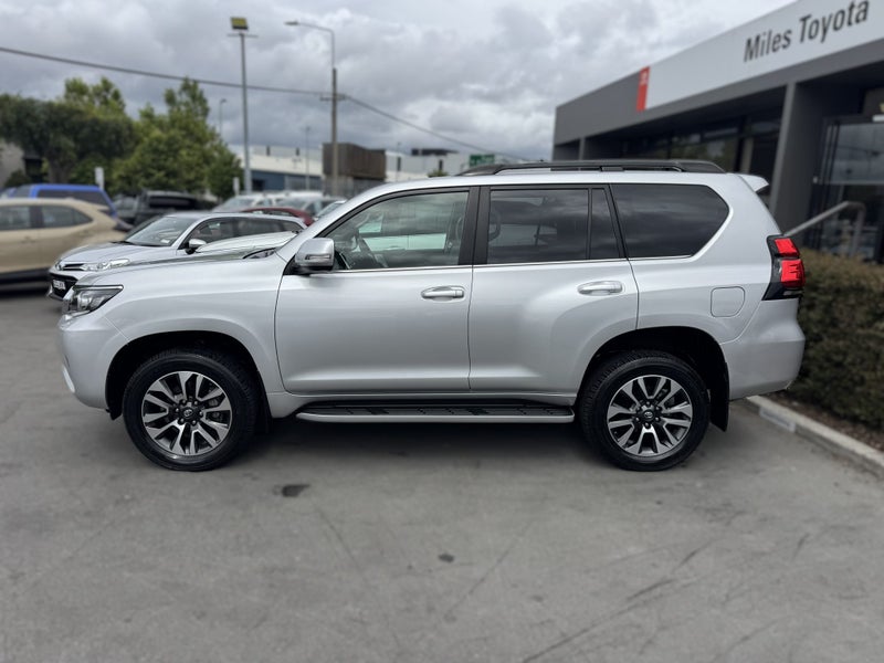 2024 Toyota Land Cruiser Prado VX 2.8 Diesel 4... image 4
