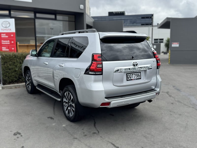 2024 Toyota Land Cruiser Prado VX 2.8 Diesel 4... image 5