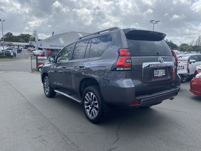 2024 Toyota Land Cruiser Prado VX 2.8D 6AT 4WD... image 5
