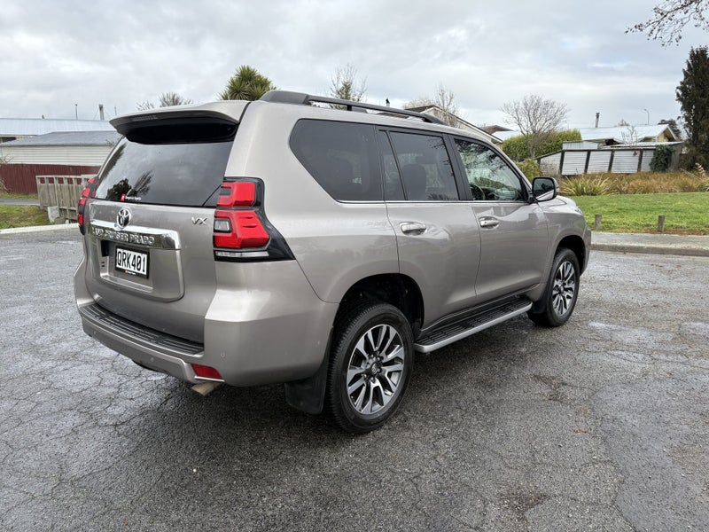 2024 Toyota Land Cruiser Prado VX 2.8D 6AT 4WD... image 4
