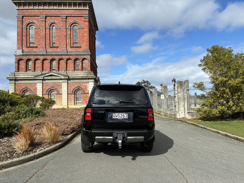 2024 Toyota Land Cruiser Prado VX 2.8D image 4