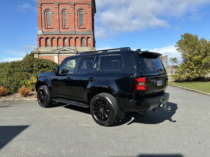 2024 Toyota Land Cruiser Prado VX 2.8D image 5