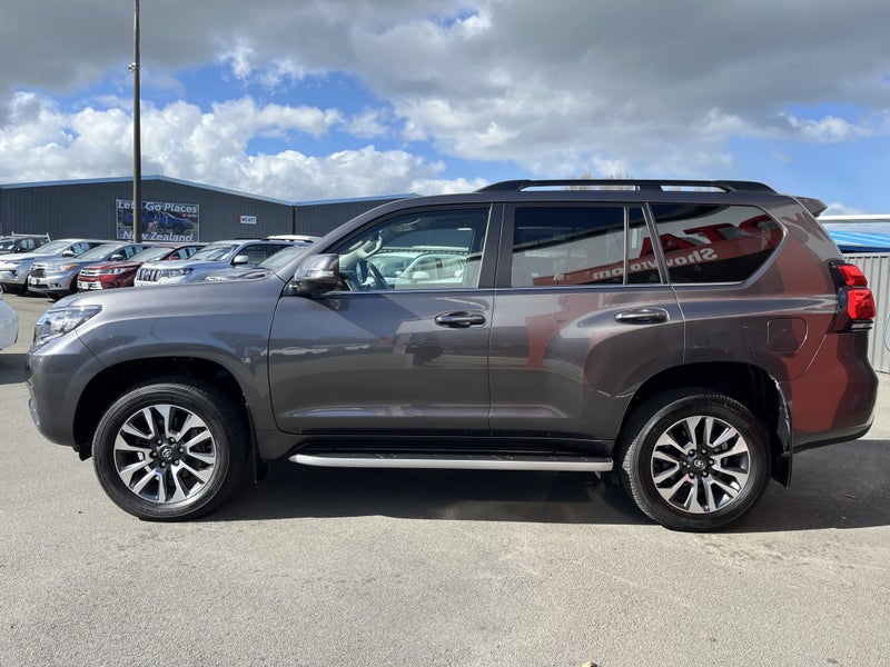 2024 Toyota Land Cruiser Prado VX 2.8D Automati... image 5
