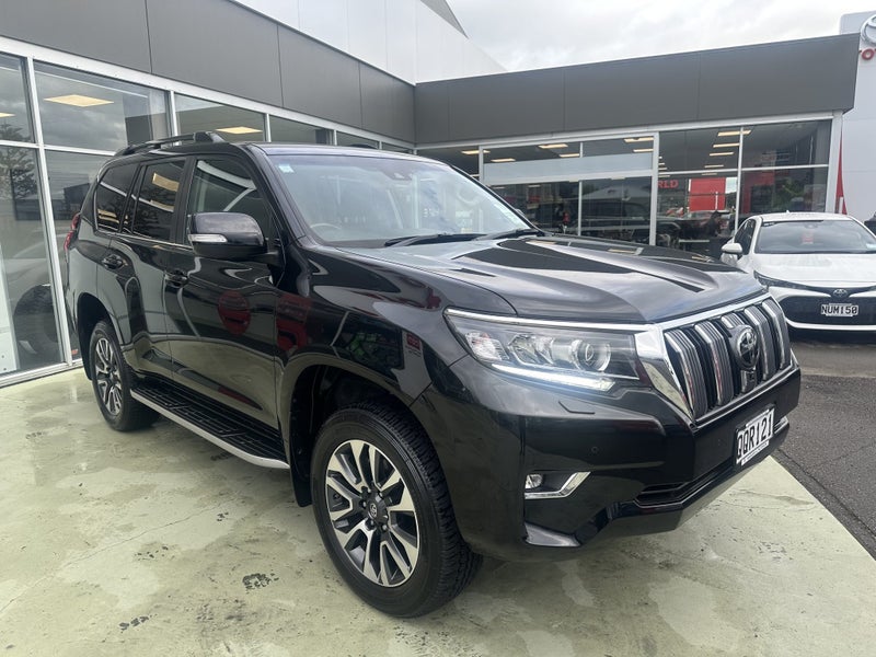 2024 Toyota Land Cruiser Prado VX 2.8D Automati... image 3