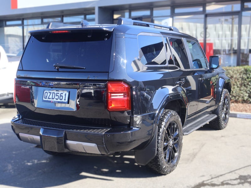 2024 Toyota Land Cruiser Prado VX 2.8D Hybrid 4WD image 5