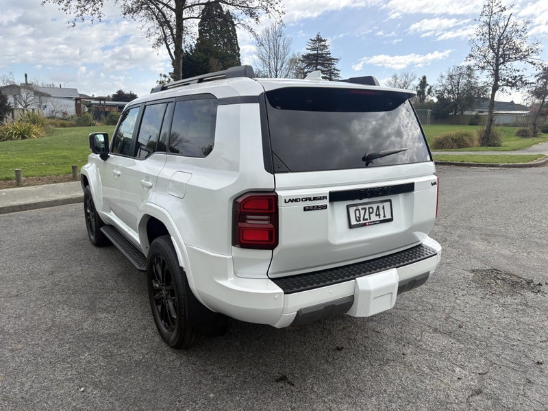 2024 Toyota Land Cruiser Prado VX 2.8D Hybrid 8... image 2