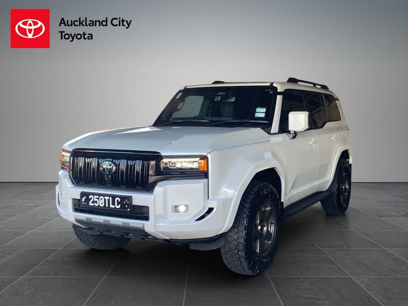 2024 Toyota Land Cruiser Prado VX 2.8D Hybrid 8... image 3