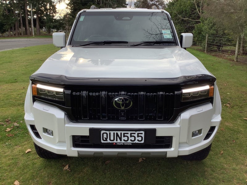 2024 Toyota Land Cruiser Prado VX 2.8D Hybrid 8... image 3