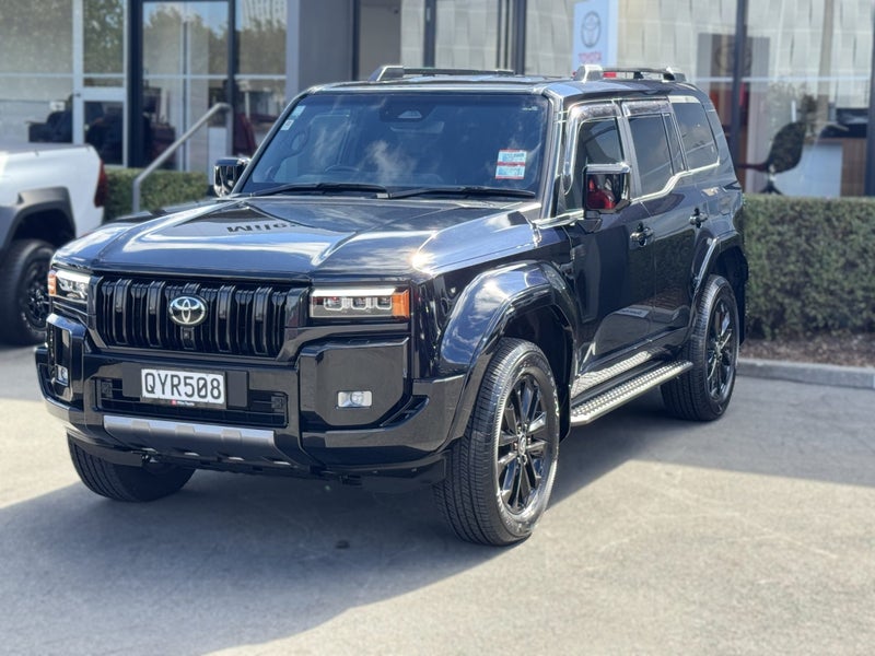 2024 Toyota Land Cruiser Prado VX 2.8L Hybrid 8... image 3