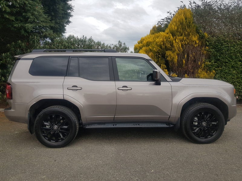 2024 Toyota Land Cruiser Prado VX Limited 2.8 T... image 5