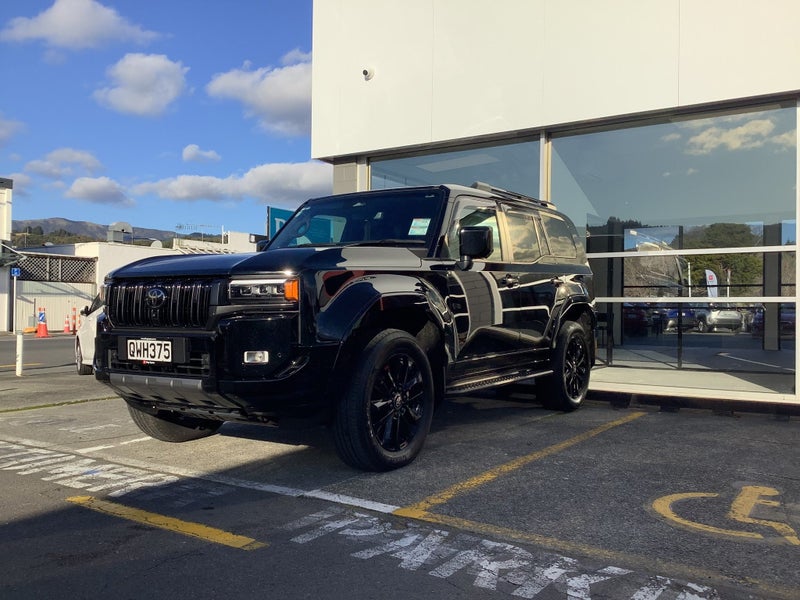 2024 Toyota Land Cruiser Prado VX Limited Hybri... image 3