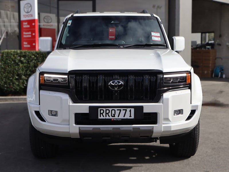 2024 Toyota Land Cruiser VX DIESEL HYBRID 4WD/4... image 2