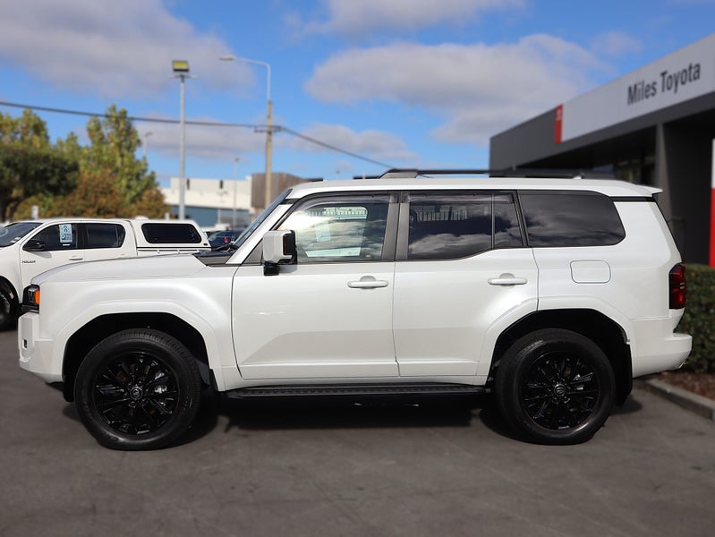 2024 Toyota Land Cruiser VX DIESEL HYBRID 4WD/4... image 4